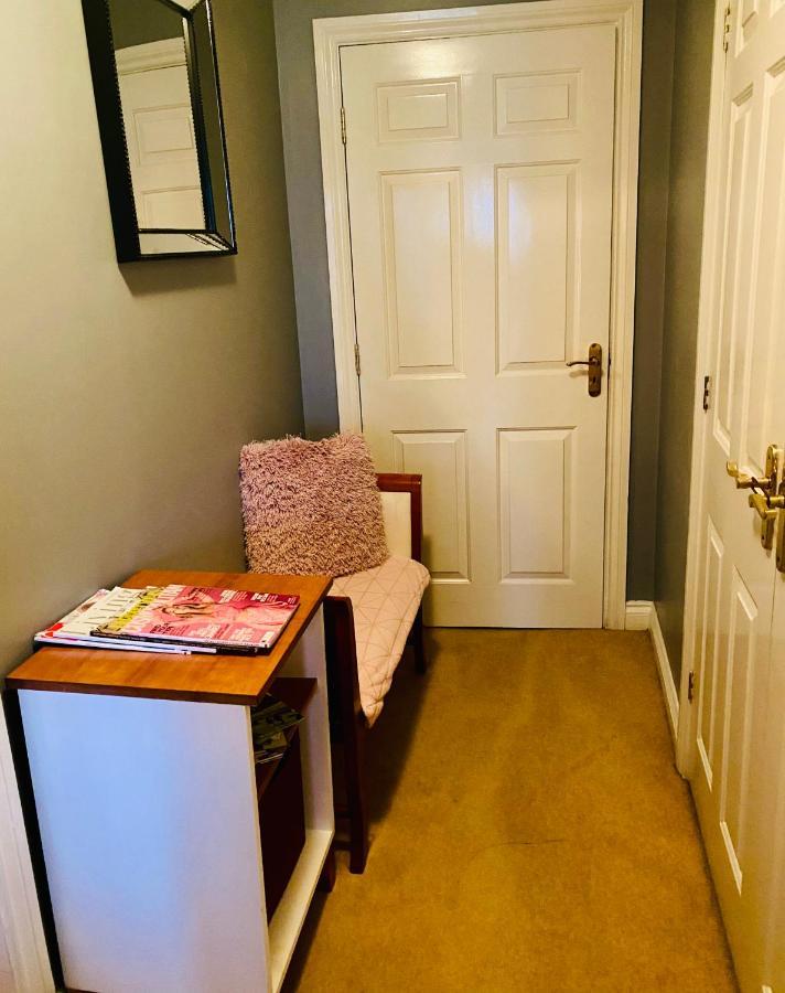 Modern Ground Floor Apartment With Free Parking Very Near Centre リポン エクステリア 写真